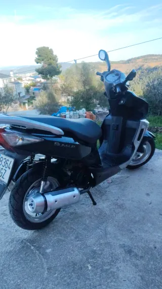 Peugeot Sum-up 125 Scooter Negra/Plata año 2008