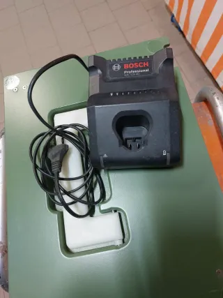 Caricabatterie Bosch GAL 12V-40 Professional