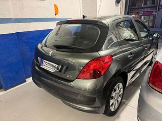 Peugeot 207 2012