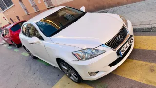 Lexus IS 2010