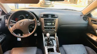 Lexus IS 2010