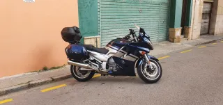 Moto Deportiva Azul y Plata