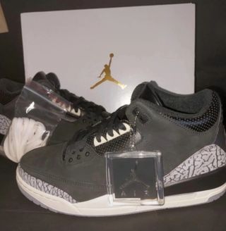 Jordan 3 Off Noir Taglia 42.5 Deadstock