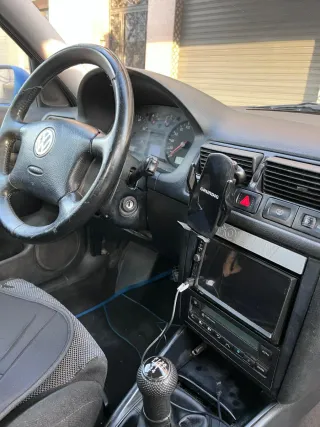 Volkswagen Golf 2000