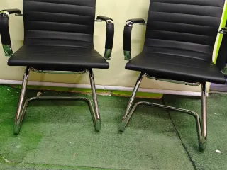 Silla De Conferencia Balve En Cuero Sintético