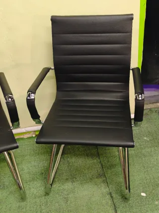 Silla De Conferencia Balve En Cuero Sintético