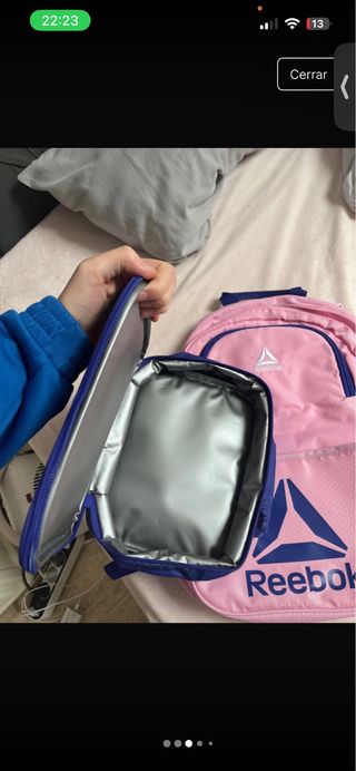 Mochila rosa Reebok con neceser