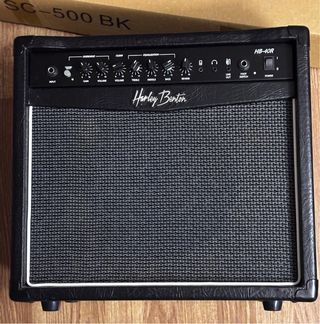 Amplificador Harley Benton HB-40R 40W c/ Reverb