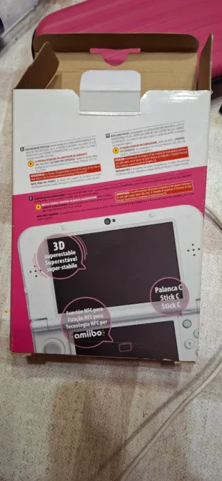 Nuovo Nintendo 3DS XL Rosa e Bianco