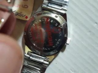 Reloj WIKAR Unisex de cuerda Dorado y Plateado