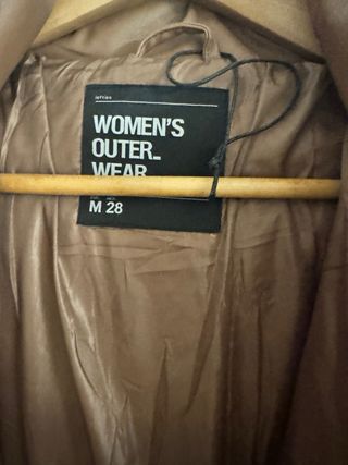 Chaquetón polipiel camel con capucha Talla M