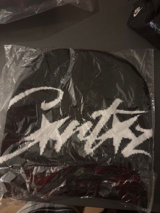 Gorro Corteiz negro , rojo o blanco