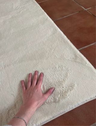 Alfombra pelo corto blanco crudo sin usar