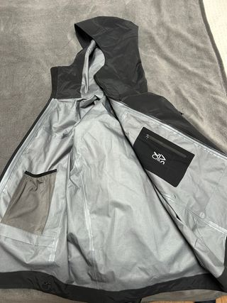 Chaqueta Arc'teryx Alpha SV Negra