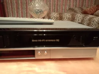 LG RC278 Grabador de VHS a DVD y viceversa DivX.