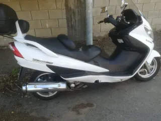 Suzuki Burgman 250cc Maxi Scooter