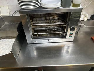 LOTE MOVILIARIO Y MAQUINARIA BAR