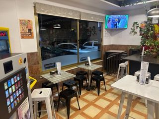 LOTE MOVILIARIO Y MAQUINARIA BAR