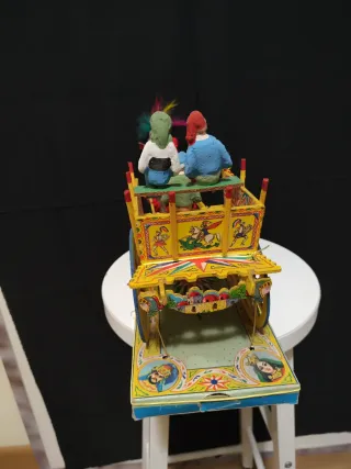 Carretto Siciliano Decorato con Figure