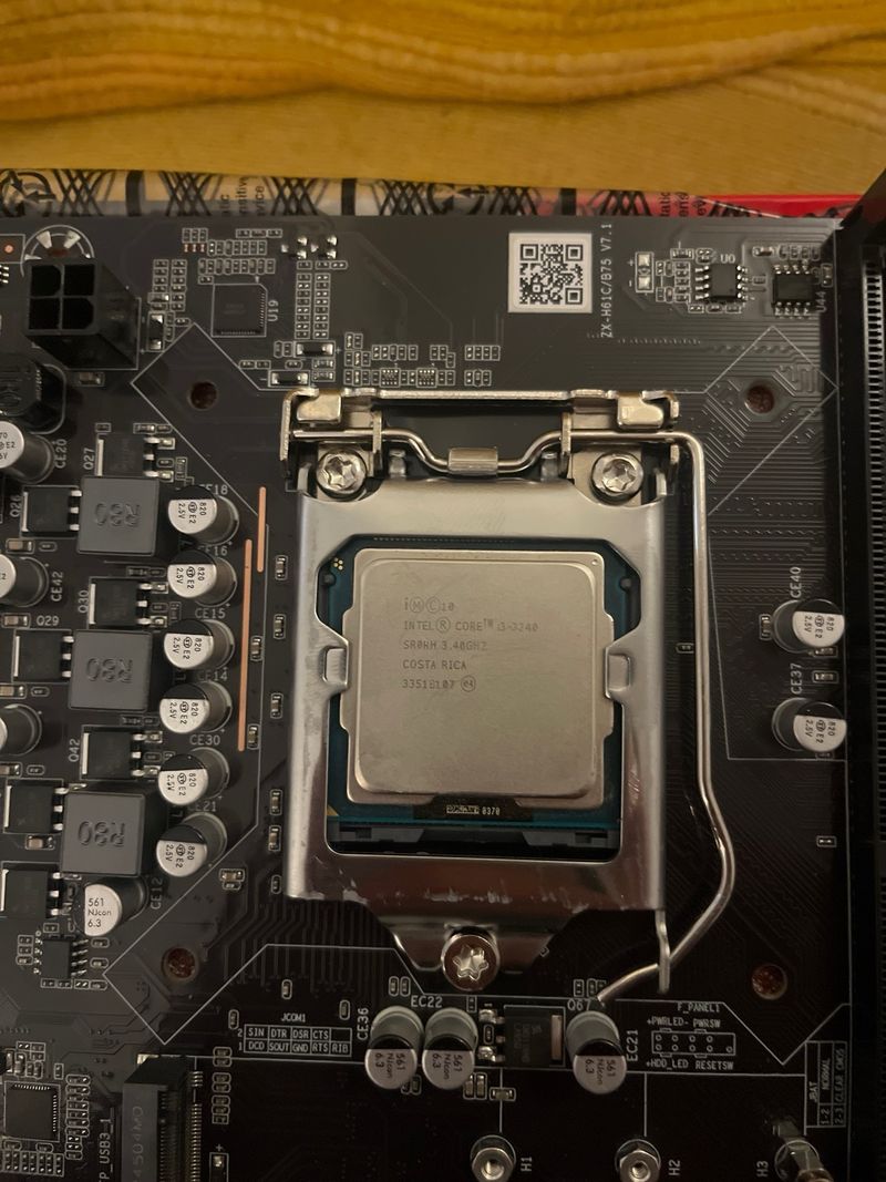 Combo Placa Base H61, i3 3240, 8GB RAM DDR3 afbeelding 2