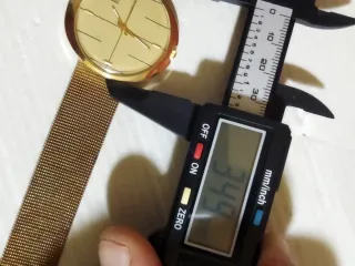 Reloj Orbital Cuarzo Dorado Mujer