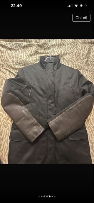 Cappotto in tessuto tecnico con pelle