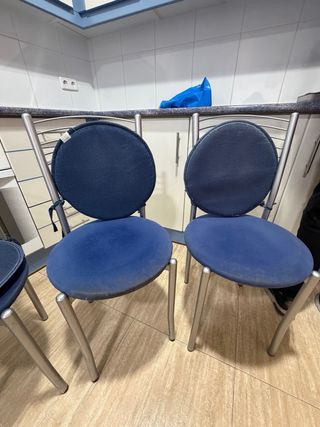 6 sillas de cocina + mesa extensible de regalo