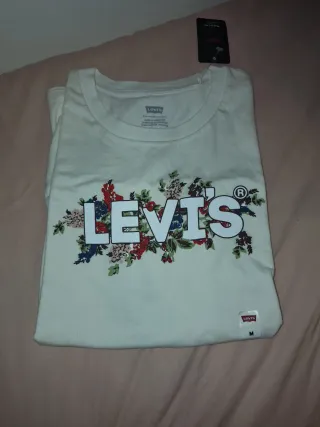 Camiseta Levi's Negra con Logo Brillante Talla M