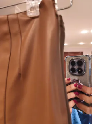 Pantalón efecto piel T.XS