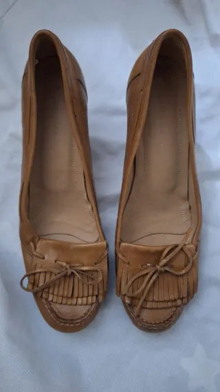 Zapatos de tacón Lotusse color camel