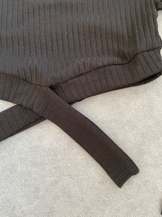 Top negro manga larga cruzado