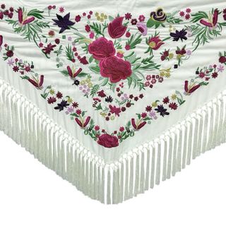 Manton de flamenca blanco roto bordado