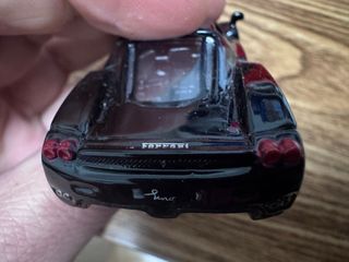 Bburago Ferrari Enzo Ferrari 1/64  licencia nuevo