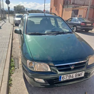 Mitsubishi Space Star 2000