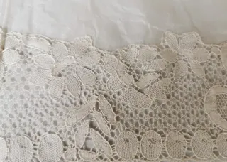 Encaje Antiguo de ajuar de novia