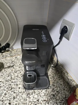 Macchina da caffè Nespresso Lattissima One Bianca