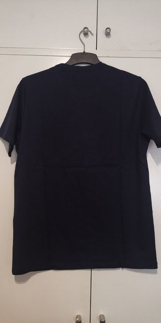 Camiseta Levi's Negra Talla L con etiqueta