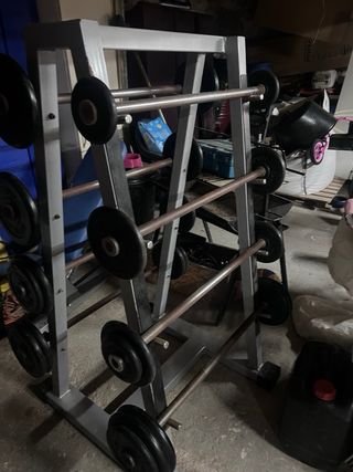 Mancuernas y soporte para gimnasio