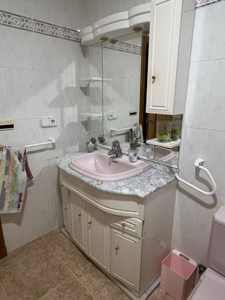 Conjunto baño Mueble lavabo, Roca WC y Bidet Roca