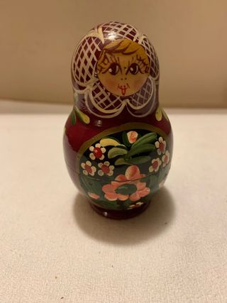 Matrioska in legno decorata a mano