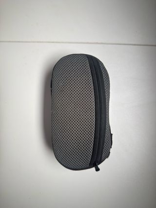 PSP Sony negra con cargador y 7 juegos