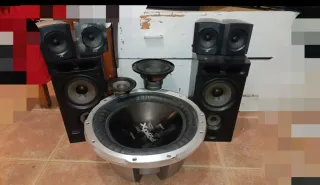 Me urge venderlo Pack 12 Altavoces JVC y Sony