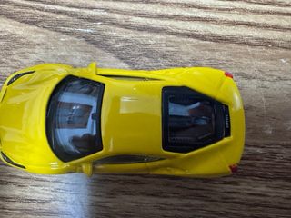 Bburago Ferrari 488 GTB 1/64 licencia oficial