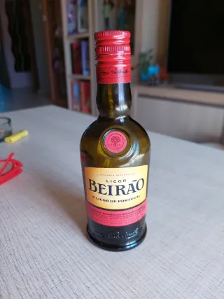 Botella mini licor Beirão de 0,20l vacía