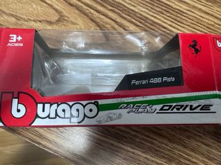 Bburago Ferrari 488 Pista 1:64 Nuevo