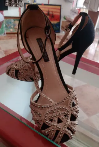 Zapatos Zara Tacón Beige/Negro Talla 39