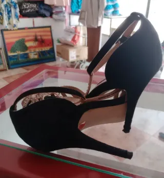 Zapatos Zara Tacón Beige/Negro Talla 39