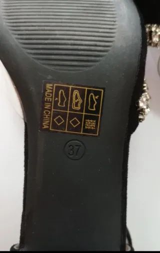 Zapatos de tacón negros talla 37