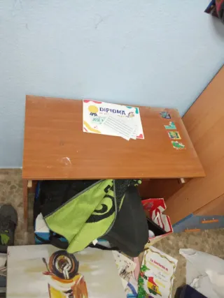 Escritorio juvenil de madera