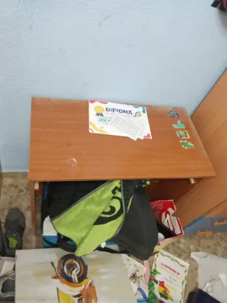 Escritorio juvenil de madera